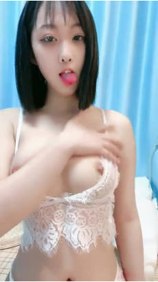 这么骚的么!!发育不错~奶头粉鲍鱼嫩.