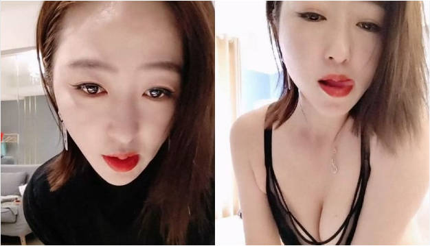 妩媚御姐露脸丝袜诱惑，成熟风骚有韵味，逼逼毛多性欲旺盛.