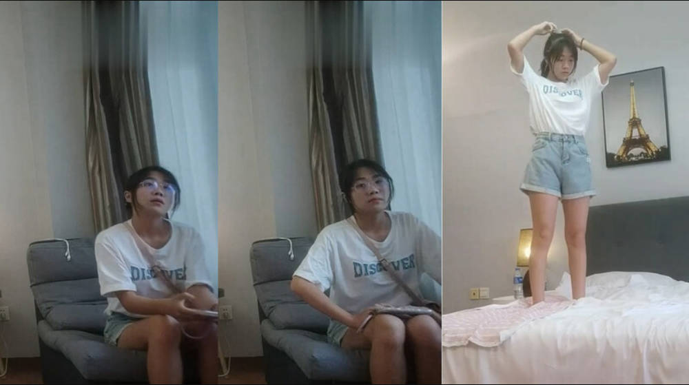 兩千約啪青春援交學生妹,戴個眼鏡很文靜,壹頓大戰专辑介绍結束站落地窗前暢談未來