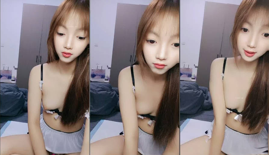 19岁颜值嫩妹【小呆梨】初恋脸，爽玩道具，掰逼自慰，白虎嫩穴，奶子挺}
