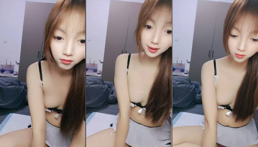 19岁颜值嫩妹【小呆梨】第二弹，初恋脸，爽玩道具，掰逼自慰，白虎嫩穴，奶子挺}