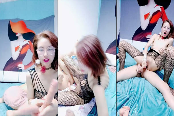 妈妈调教女儿全程露脸激情大秀  情趣丝袜诱惑淫声荡语 双头道具插进妈妈和女儿的骚穴自慰 高潮喷水好刺激}